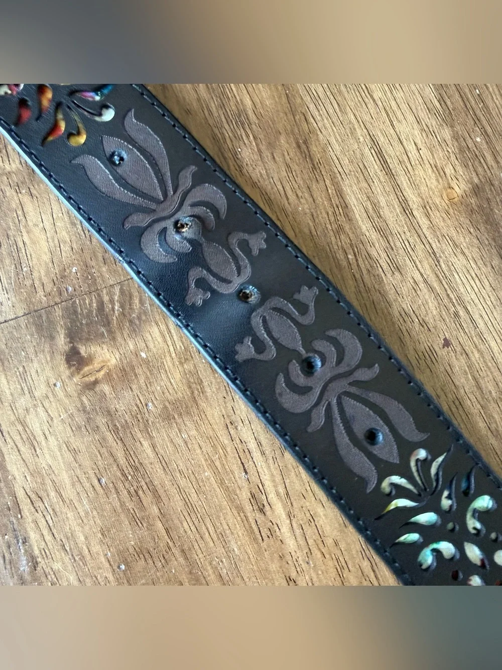 Robert Graham Leather Belt with Laser Cut Colorful Accents Size 40 6608